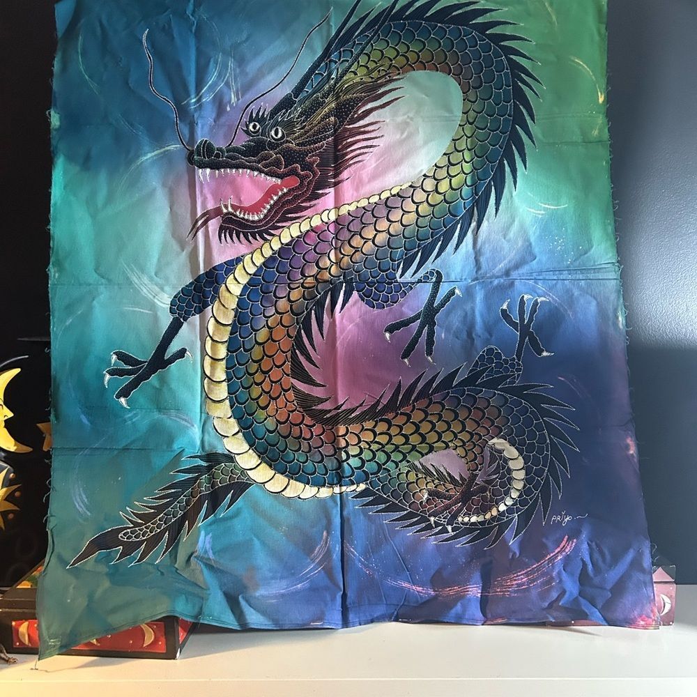 Dragon multicolor Rainbow indonesian Batik Panel Priyo 28" X 34.5” - Picture 13 of 14